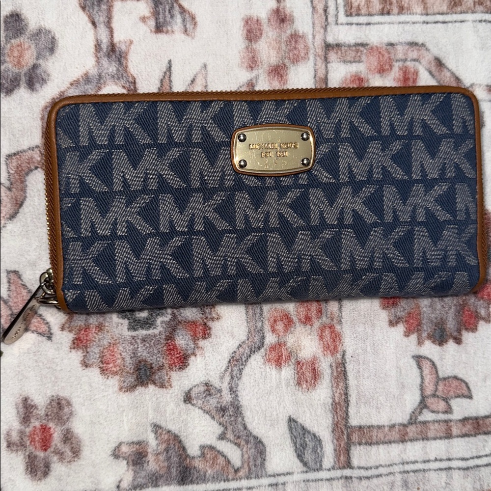 Michael Kors Blue and Tan Logo Wallet - Picture 3 of 14